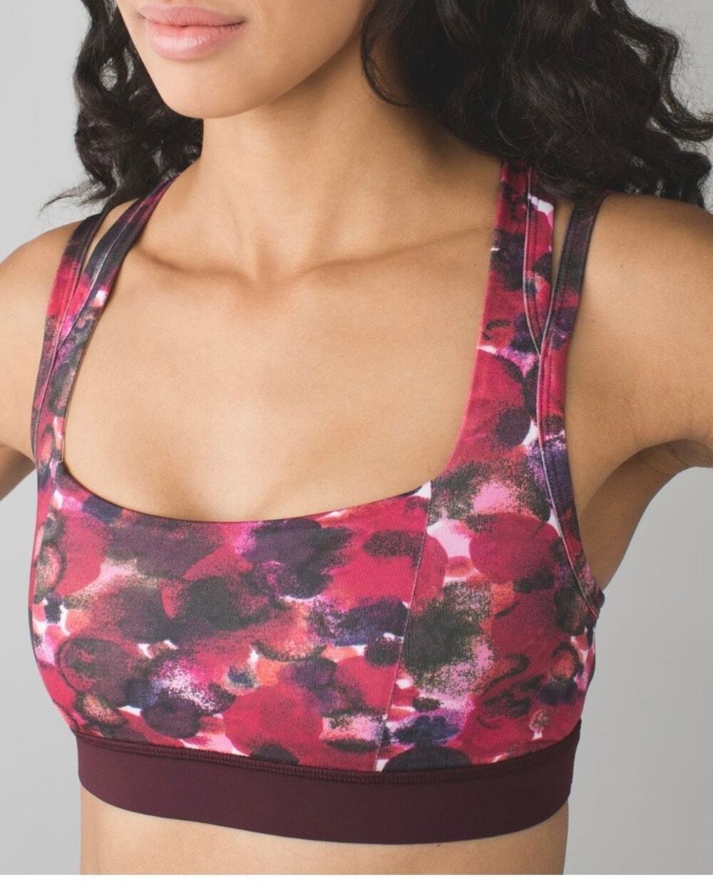 Lululemon Splendour Bra Size 6 Red & Black